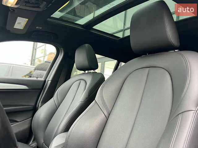 Серый БМВ X2, объемом двигателя 2 л и пробегом 145 тыс. км за 21500 $, фото 9 на Automoto.ua