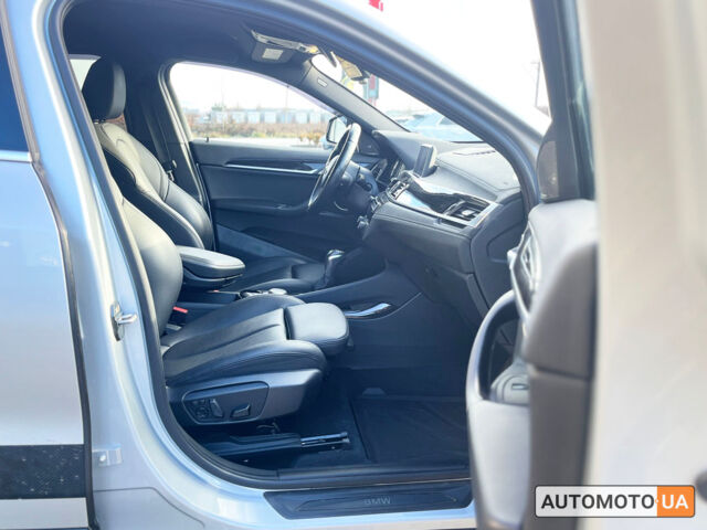 Серый БМВ X2, объемом двигателя 2 л и пробегом 86 тыс. км за 25990 $, фото 25 на Automoto.ua