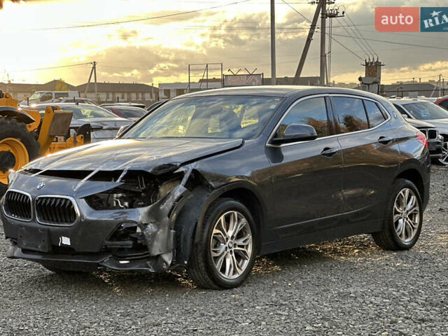 БМВ X2 2018 в Луцке на Automoto.ua Серый БМВ X2, объемом двигателя 2 л и пробегом 133 тыс. км за 12900 $, фото 2 на Automoto.ua