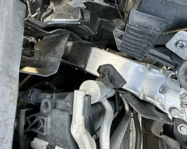 БМВ X2 2018 в Луцке на Automoto.ua Серый БМВ X2, объемом двигателя 2 л и пробегом 133 тыс. км за 12900 $, фото 23 на Automoto.ua