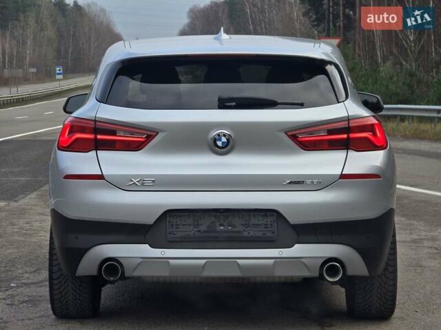 Сірий БМВ X2, об'ємом двигуна 2 л та пробігом 57 тис. км за 21499 $, фото 6 на Automoto.ua