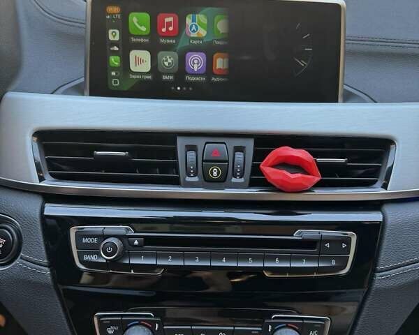 Серый БМВ X2, объемом двигателя 2 л и пробегом 141 тыс. км за 21500 $, фото 9 на Automoto.ua