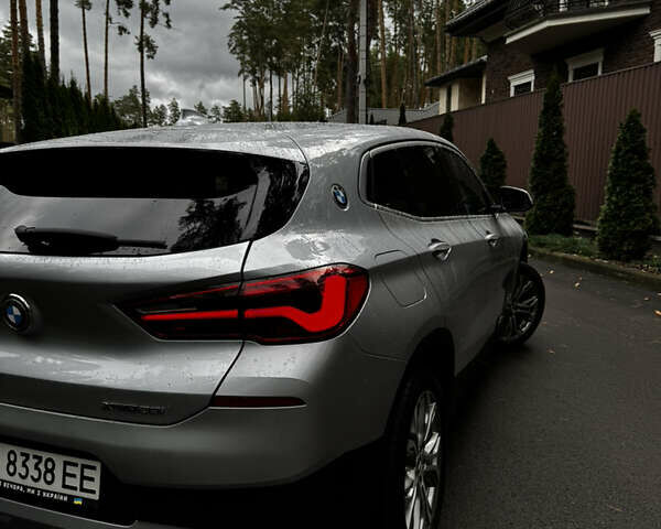 Серый БМВ X2, объемом двигателя 2 л и пробегом 114 тыс. км за 25000 $, фото 22 на Automoto.ua