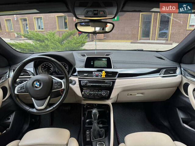 Сірий БМВ X2, об'ємом двигуна 2 л та пробігом 133 тис. км за 22700 $, фото 25 на Automoto.ua
