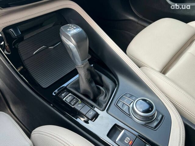 Сірий БМВ X2, об'ємом двигуна 2 л та пробігом 64 тис. км за 19640 $, фото 30 на Automoto.ua