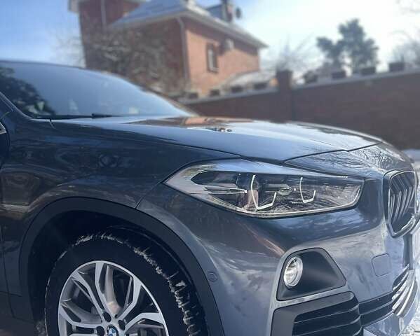 Сірий БМВ X2, об'ємом двигуна 2 л та пробігом 89 тис. км за 27300 $, фото 2 на Automoto.ua