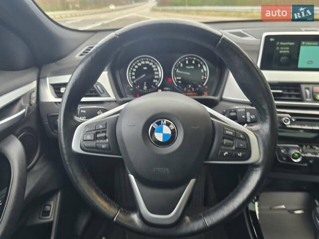 Сірий БМВ X2, об'ємом двигуна 2 л та пробігом 57 тис. км за 21499 $, фото 70 на Automoto.ua