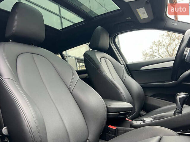 Серый БМВ X2, объемом двигателя 2 л и пробегом 145 тыс. км за 21500 $, фото 20 на Automoto.ua