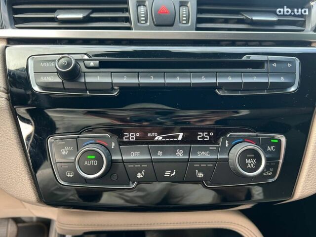 Сірий БМВ X2, об'ємом двигуна 2 л та пробігом 64 тис. км за 19640 $, фото 29 на Automoto.ua