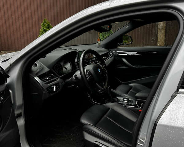 Серый БМВ X2, объемом двигателя 2 л и пробегом 114 тыс. км за 25000 $, фото 28 на Automoto.ua