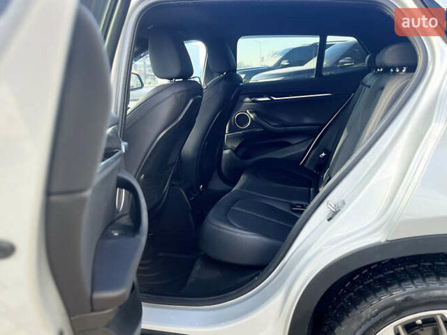 Серый БМВ X2, объемом двигателя 2 л и пробегом 87 тыс. км за 24000 $, фото 26 на Automoto.ua