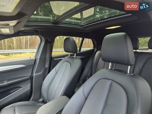 Сірий БМВ X2, об'ємом двигуна 2 л та пробігом 57 тис. км за 21499 $, фото 43 на Automoto.ua