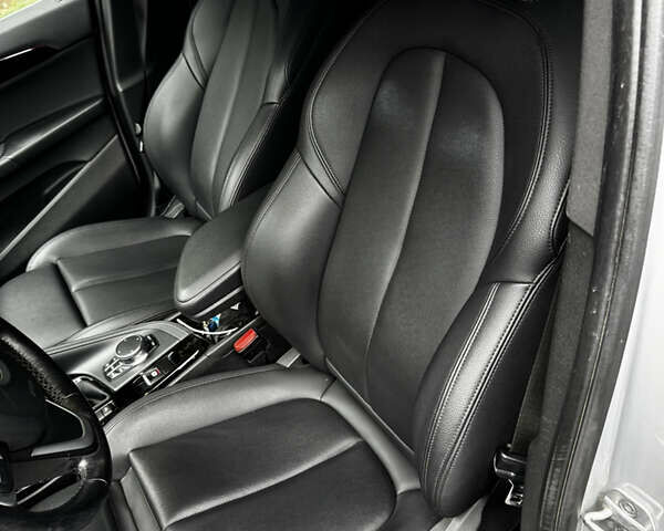 Серый БМВ X2, объемом двигателя 2 л и пробегом 114 тыс. км за 25000 $, фото 27 на Automoto.ua