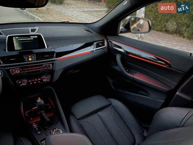 Серый БМВ X2, объемом двигателя 2 л и пробегом 34 тыс. км за 21900 $, фото 20 на Automoto.ua