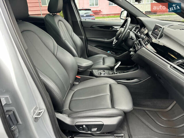 Серый БМВ X2, объемом двигателя 2 л и пробегом 81 тыс. км за 22900 $, фото 65 на Automoto.ua