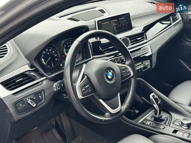 Серый БМВ X2, объемом двигателя 2 л и пробегом 81 тыс. км за 22900 $, фото 35 на Automoto.ua