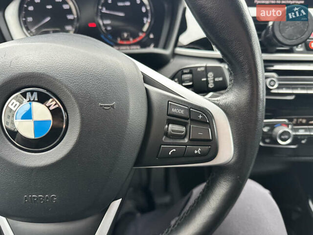 Серый БМВ X2, объемом двигателя 2 л и пробегом 81 тыс. км за 22900 $, фото 42 на Automoto.ua