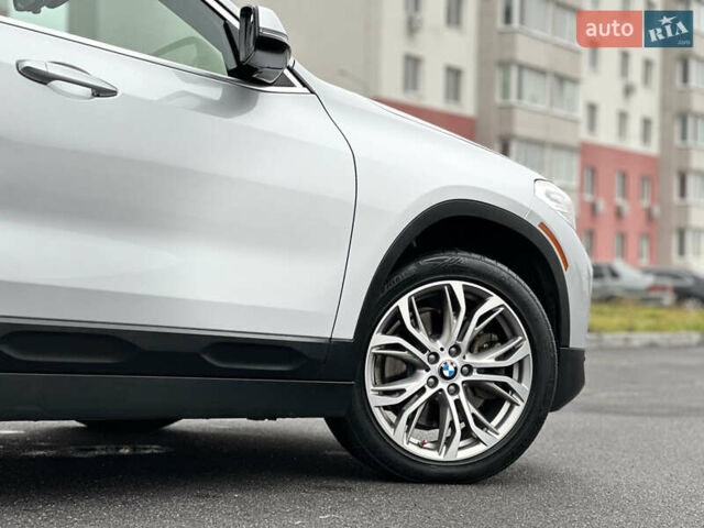 Серый БМВ X2, объемом двигателя 2 л и пробегом 81 тыс. км за 22900 $, фото 9 на Automoto.ua