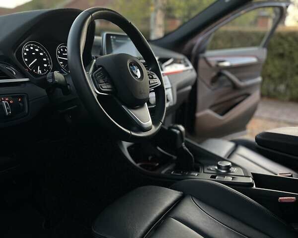 Серый БМВ X2, объемом двигателя 2 л и пробегом 34 тыс. км за 21900 $, фото 14 на Automoto.ua