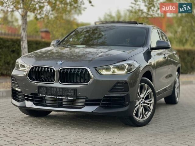Серый БМВ X2, объемом двигателя 2 л и пробегом 34 тыс. км за 21900 $, фото 2 на Automoto.ua