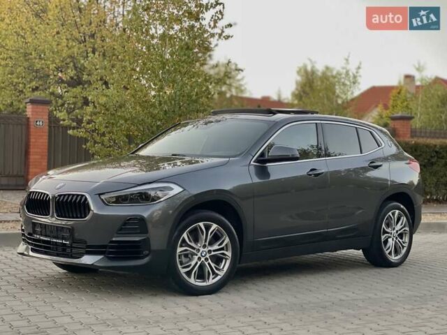 Серый БМВ X2, объемом двигателя 2 л и пробегом 34 тыс. км за 21900 $, фото 4 на Automoto.ua