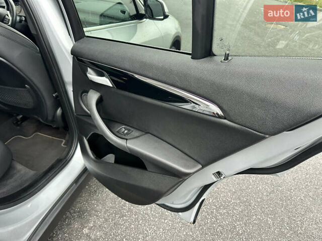Серый БМВ X2, объемом двигателя 2 л и пробегом 81 тыс. км за 22900 $, фото 64 на Automoto.ua
