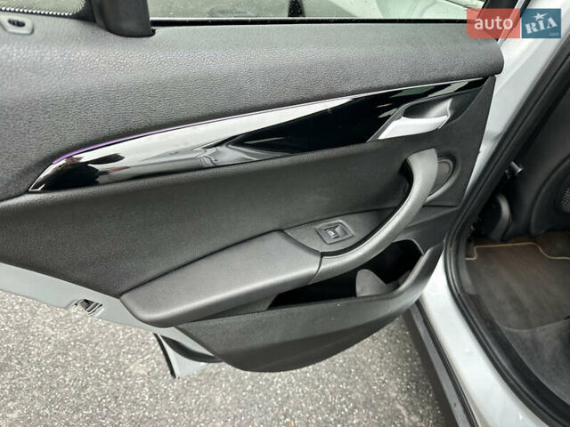 Серый БМВ X2, объемом двигателя 2 л и пробегом 81 тыс. км за 22900 $, фото 53 на Automoto.ua