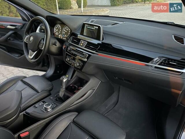 Серый БМВ X2, объемом двигателя 2 л и пробегом 34 тыс. км за 21900 $, фото 12 на Automoto.ua