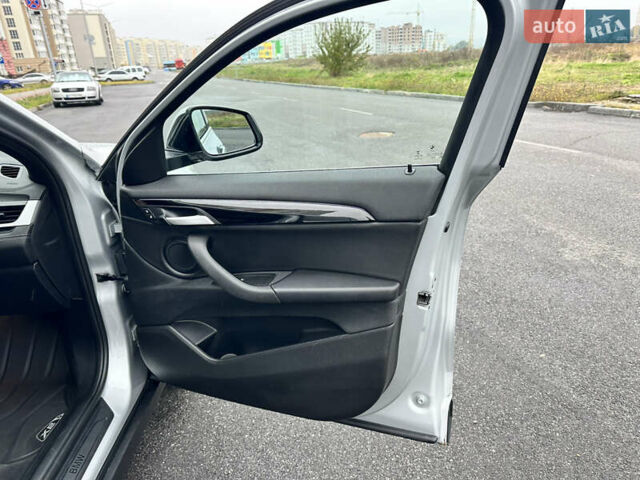 Серый БМВ X2, объемом двигателя 2 л и пробегом 81 тыс. км за 22900 $, фото 63 на Automoto.ua
