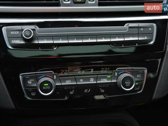 Серый БМВ X2, объемом двигателя 2 л и пробегом 89 тыс. км за 24500 $, фото 41 на Automoto.ua