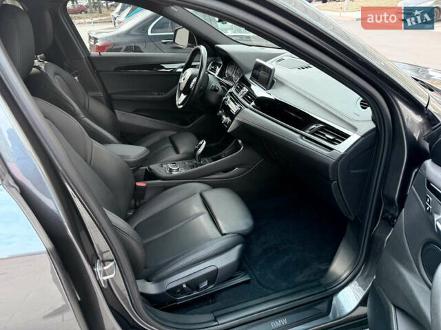 Серый БМВ X2, объемом двигателя 2 л и пробегом 89 тыс. км за 25500 $, фото 41 на Automoto.ua