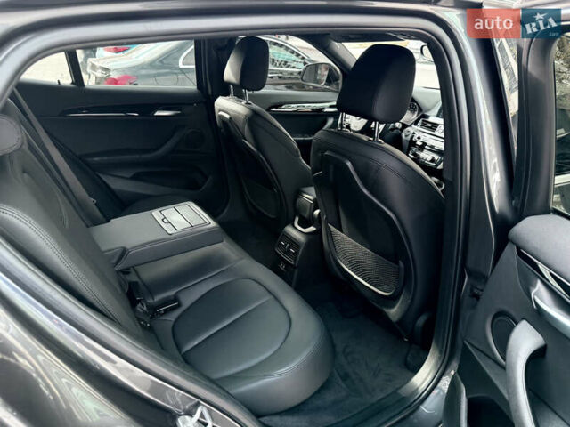 Серый БМВ X2, объемом двигателя 2 л и пробегом 89 тыс. км за 25500 $, фото 42 на Automoto.ua