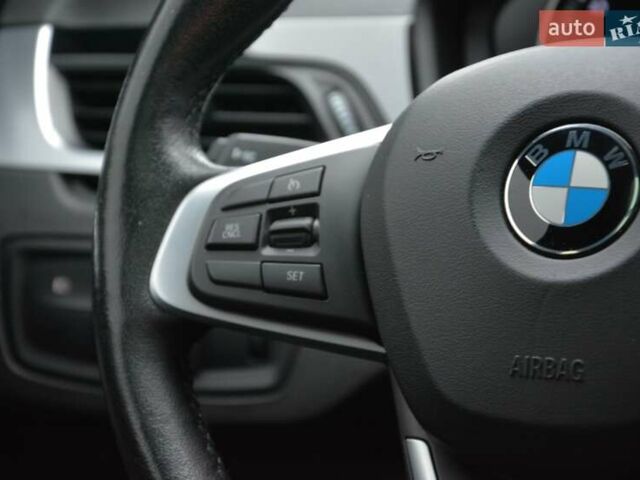 Сірий БМВ X2, об'ємом двигуна 2 л та пробігом 89 тис. км за 23900 $, фото 24 на Automoto.ua