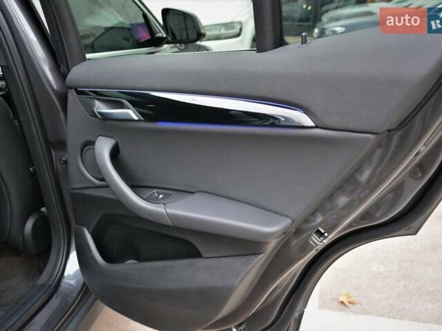 Серый БМВ X2, объемом двигателя 2 л и пробегом 89 тыс. км за 24500 $, фото 49 на Automoto.ua