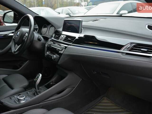 Серый БМВ X2, объемом двигателя 2 л и пробегом 89 тыс. км за 24500 $, фото 44 на Automoto.ua