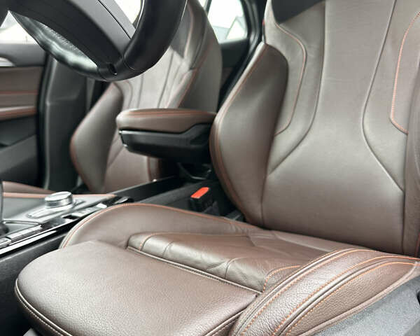 Сірий БМВ X2, об'ємом двигуна 2 л та пробігом 117 тис. км за 36595 $, фото 50 на Automoto.ua