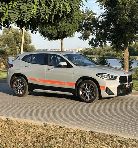 Сірий БМВ X2, об'ємом двигуна 2 л та пробігом 117 тис. км за 36595 $, фото 8 на Automoto.ua