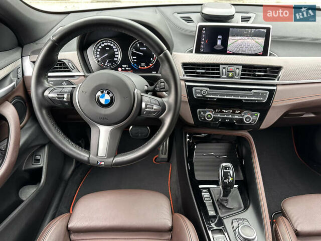 Сірий БМВ X2, об'ємом двигуна 2 л та пробігом 117 тис. км за 36595 $, фото 46 на Automoto.ua