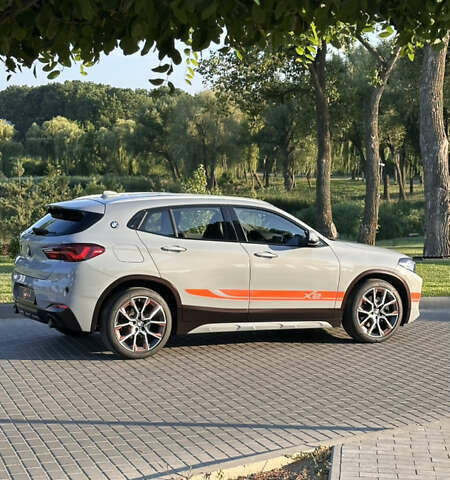 Серый БМВ X2, объемом двигателя 2 л и пробегом 117 тыс. км за 36500 $, фото 39 на Automoto.ua