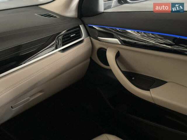 Сірий БМВ X2, об'ємом двигуна 1.5 л та пробігом 41 тис. км за 27900 $, фото 39 на Automoto.ua