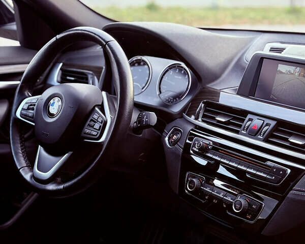 Синий БМВ X2, объемом двигателя 2 л и пробегом 80 тыс. км за 20999 $, фото 20 на Automoto.ua