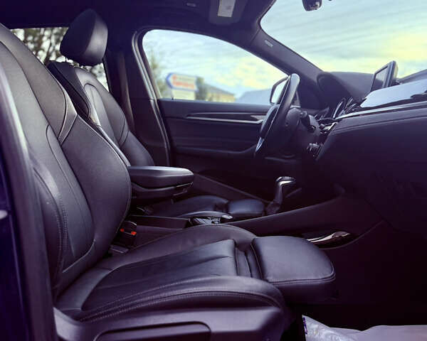 Синий БМВ X2, объемом двигателя 2 л и пробегом 80 тыс. км за 20999 $, фото 17 на Automoto.ua