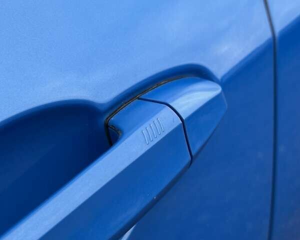 Синій БМВ X2, об'ємом двигуна 2 л та пробігом 166 тис. км за 18200 $, фото 7 на Automoto.ua