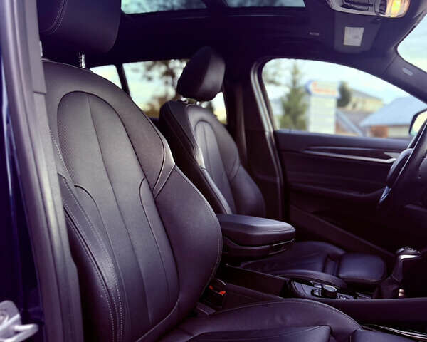 Синий БМВ X2, объемом двигателя 2 л и пробегом 80 тыс. км за 20999 $, фото 18 на Automoto.ua