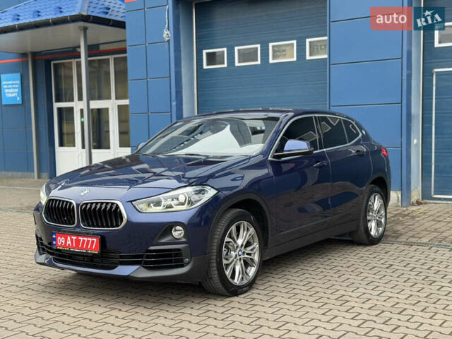 Синій БМВ X2, об'ємом двигуна 2 л та пробігом 240 тис. км за 17800 $, фото 1 на Automoto.ua