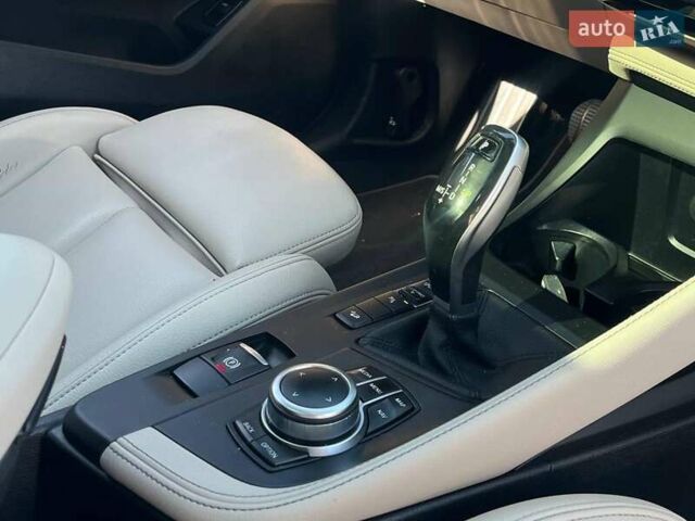 Синий БМВ X2, объемом двигателя 2 л и пробегом 133 тыс. км за 20290 $, фото 15 на Automoto.ua