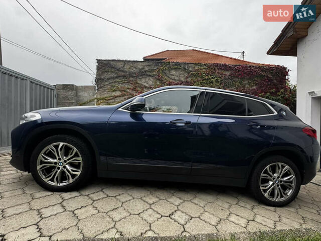 Синий БМВ X2, объемом двигателя 2 л и пробегом 98 тыс. км за 25000 $, фото 1 на Automoto.ua