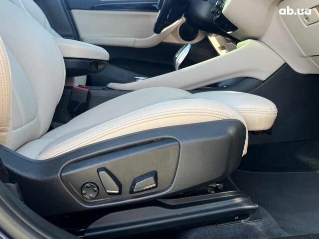 Синий БМВ X2, объемом двигателя 2 л и пробегом 133 тыс. км за 20290 $, фото 18 на Automoto.ua