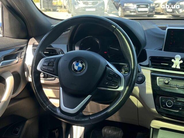 Синий БМВ X2, объемом двигателя 2 л и пробегом 133 тыс. км за 20290 $, фото 24 на Automoto.ua
