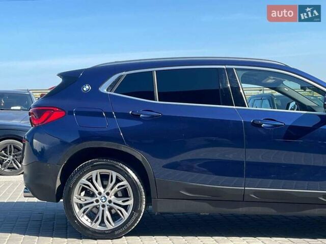 Синий БМВ X2, объемом двигателя 2 л и пробегом 133 тыс. км за 20290 $, фото 9 на Automoto.ua
